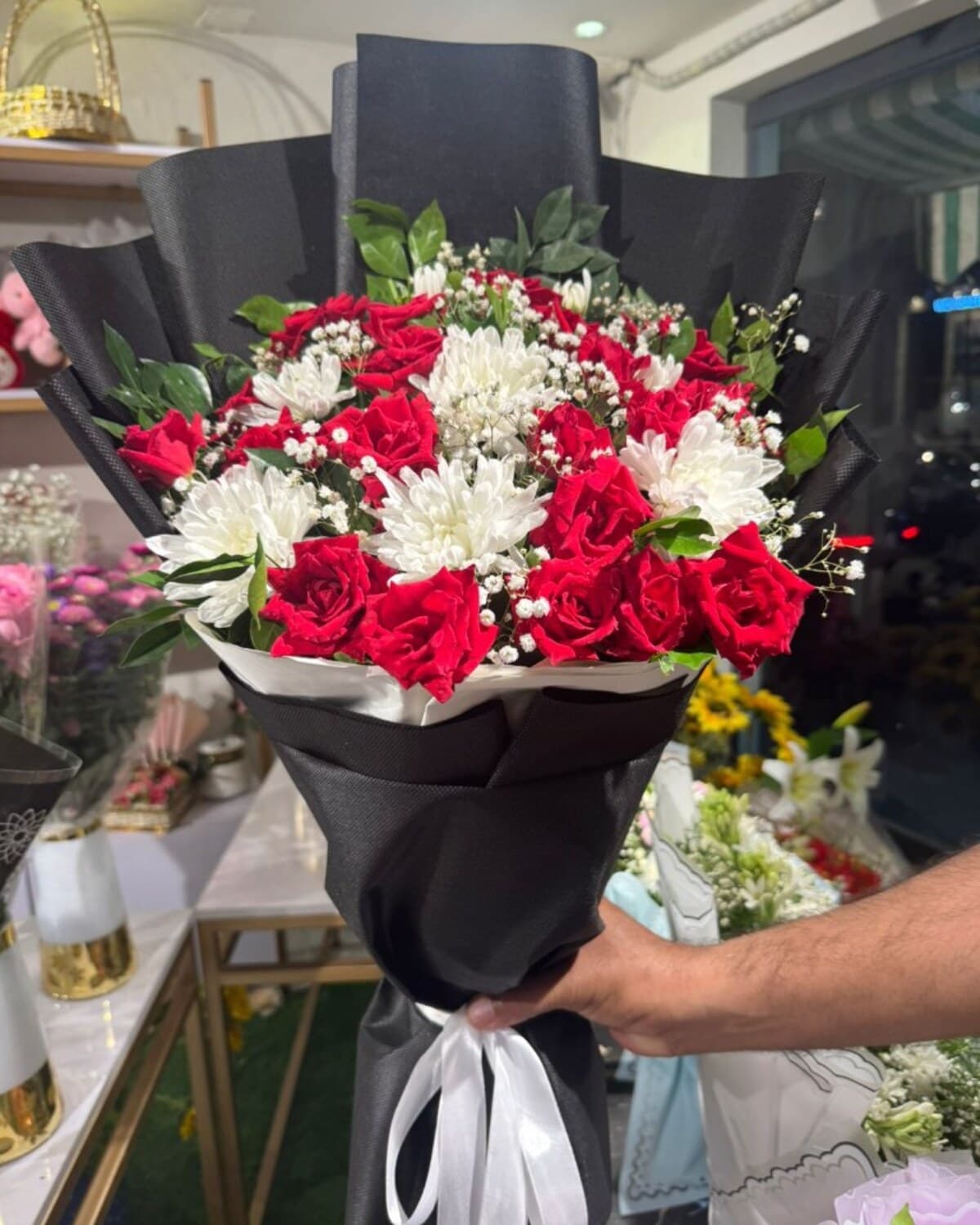 Midnight Gala Rose Bouquet fresh flower bouquet by Phool Pattiyan Lahore